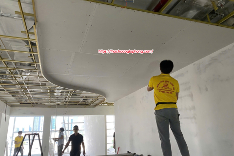 Thợ Làm Vách Ngăn Thạch Cao Uy Tín – Thi Công Nhanh, Giá Tốt